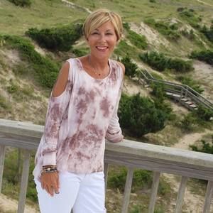 Meet your Posher, Pam